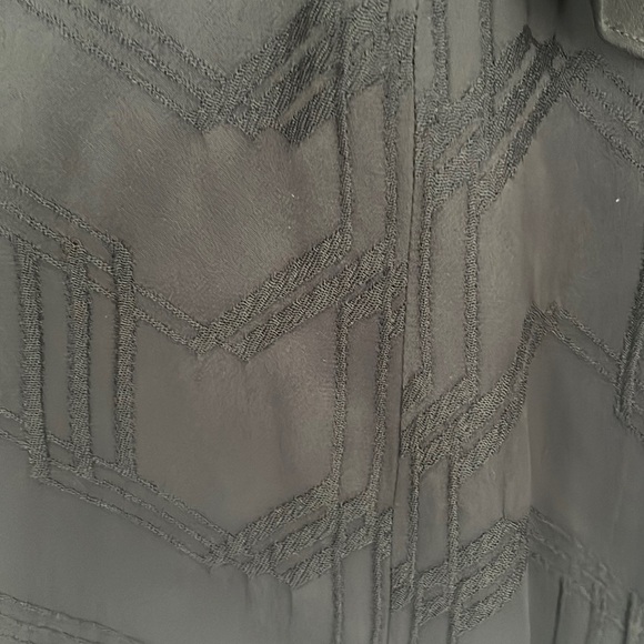 NWT THEORY Women's Silk Jacquard Sleeveless Tie Mock Shell Top Black size XS - Picture 5 of 5